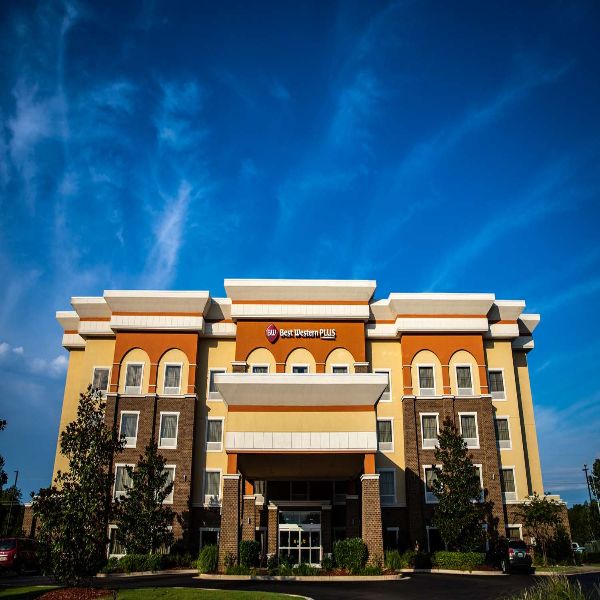 Best Western Plus Inn & Suites