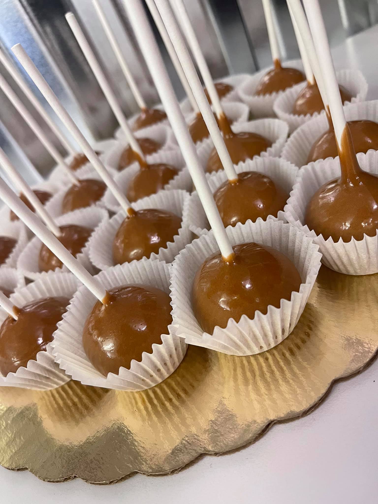 OldeTowneCakePops.jpeg