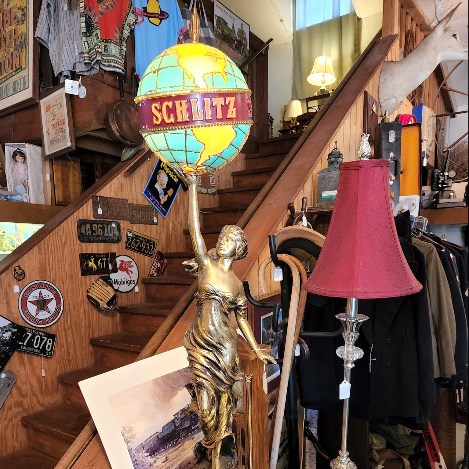 antiques3.jpg