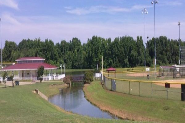 Latimer Lakes Park